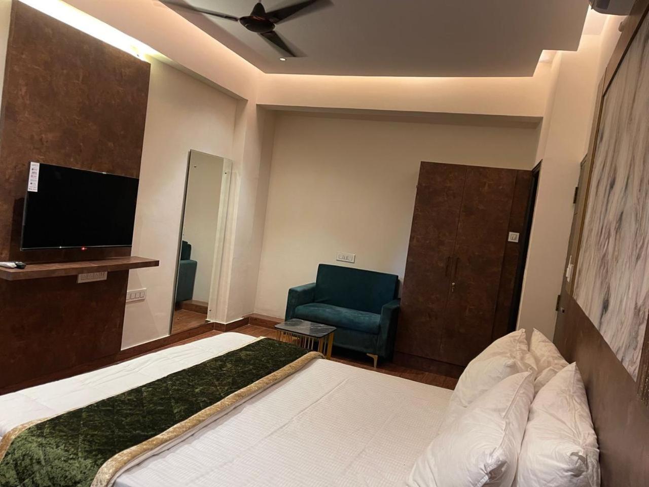 The Taaj Inn Bangalore Extérieur photo