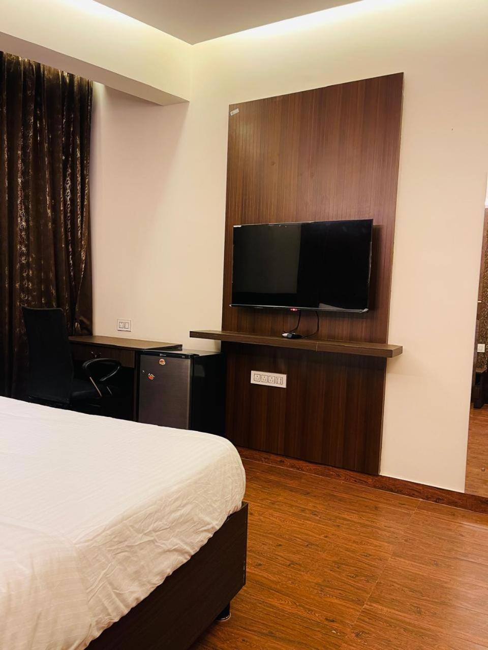 The Taaj Inn Bangalore Extérieur photo